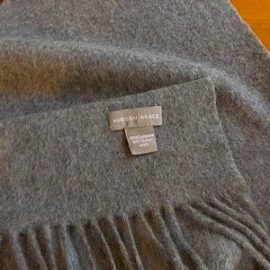 Hudson Grace Cashmere Throw
